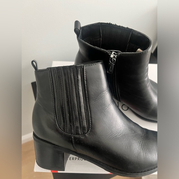 Blondo Elvina Waterproof Black Leather Bootie - Picture 3 of 8